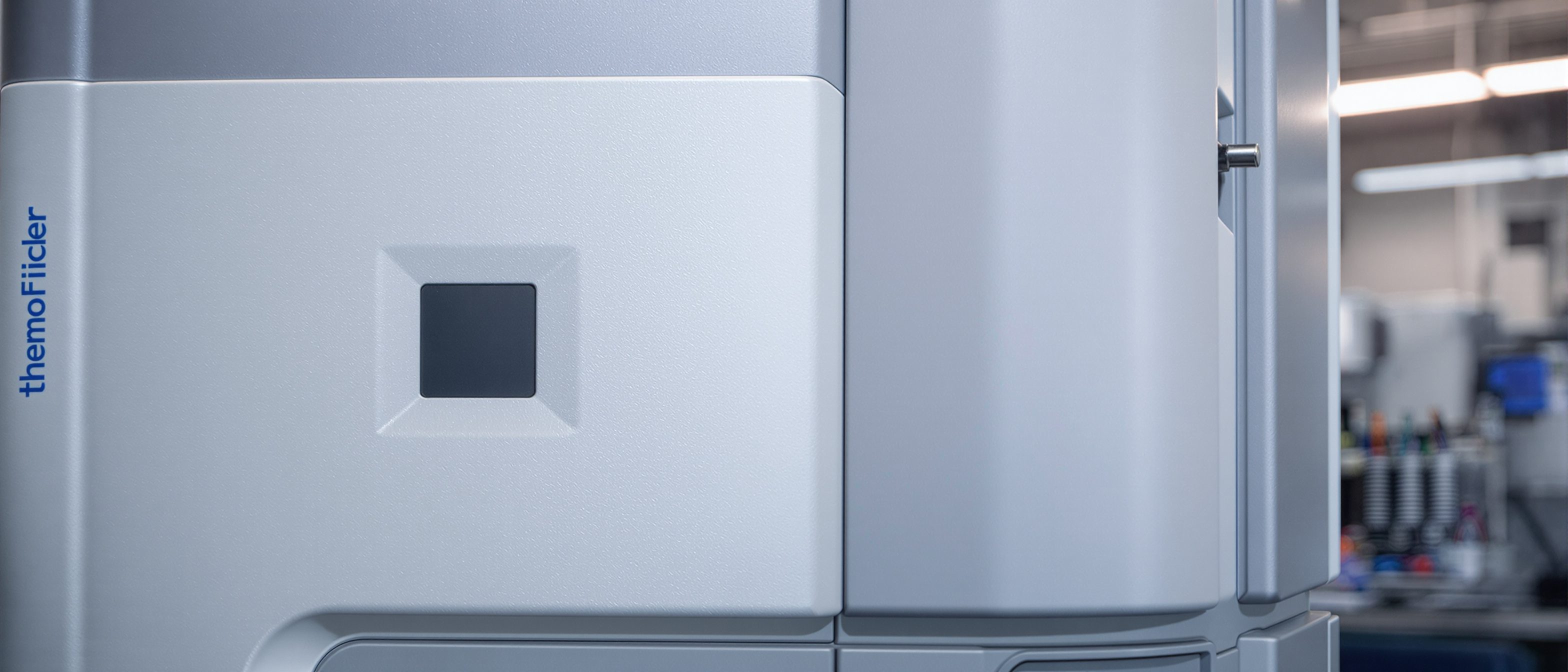 Thermo Fisher Scientific (TMO) market analysis and seasonal trends - TradeWave.ai